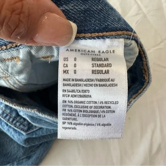 American Eagle Blue 90’s Straight Leg Jeans with Distressed Details Size 25 NWT - Picture 14 of 15